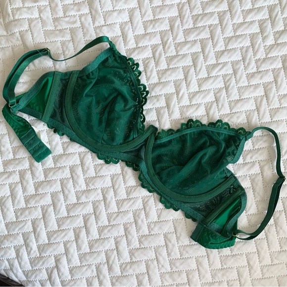 Green lace bra, 34D - Picture 5 of 11